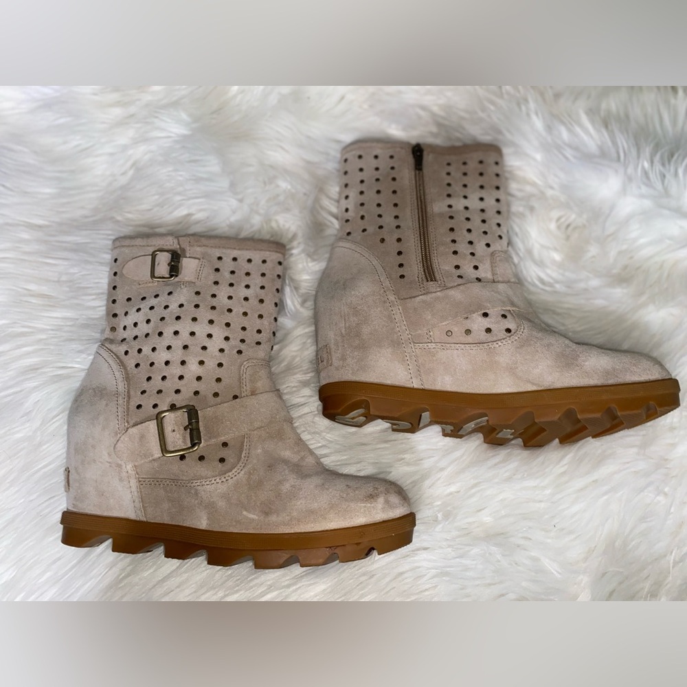 GUC Sorel Joan of Arctic Wedge II Studded Boots - US Size 8 - Picture 10 of 15